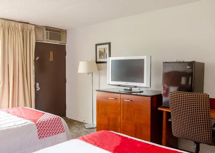 Americas Value 2* Rockford
