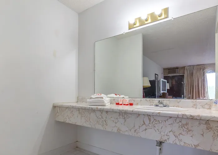 Americas Value Hotel 2*