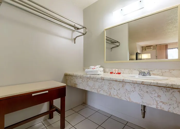 Hotel Americas Value Rockford