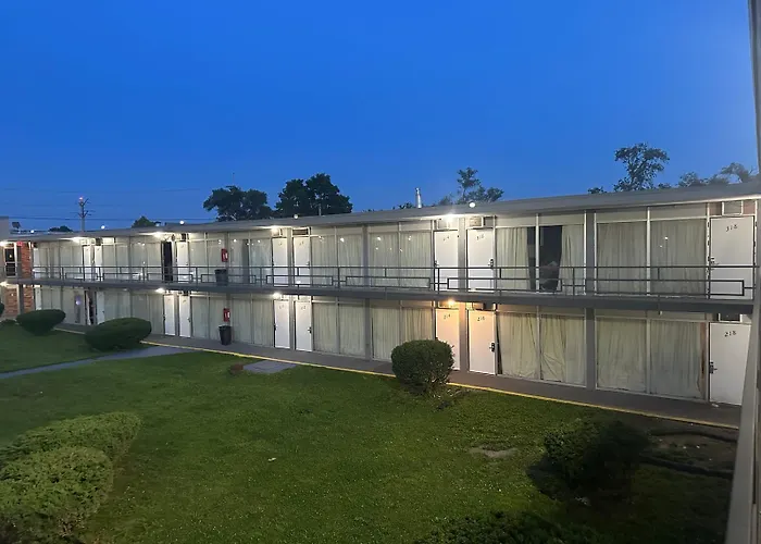 Hotel Americas Value Rockford